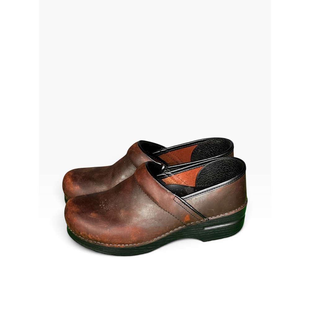 Dansko Professional Oiled Brown Leather Clogs Women 39 US 8.5-9 Comfort Shoes